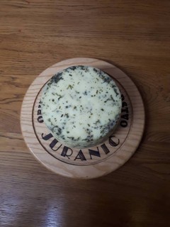 sir s vlascem i peršinom 1 kg